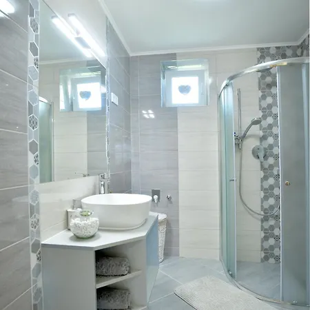 Huszag Vendeghaz Apartmán Noszvaj